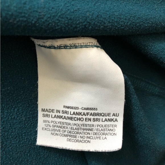 Nike Pro Dri-Fit Running Long Sleeve Top with Thumb Holes in EmeraldGreen Size M - Picture 9 of 12